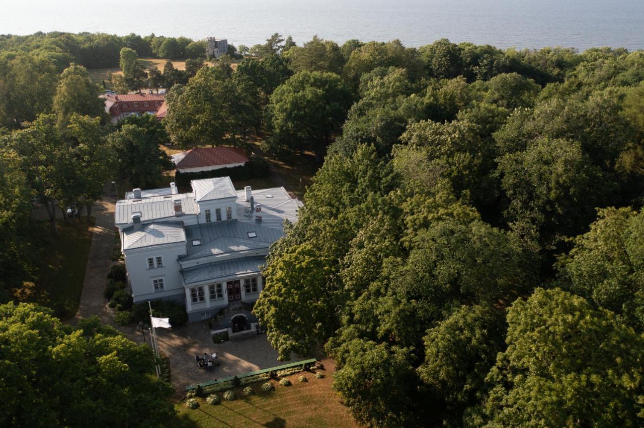 Saka Manor Hotel Exterior photo
